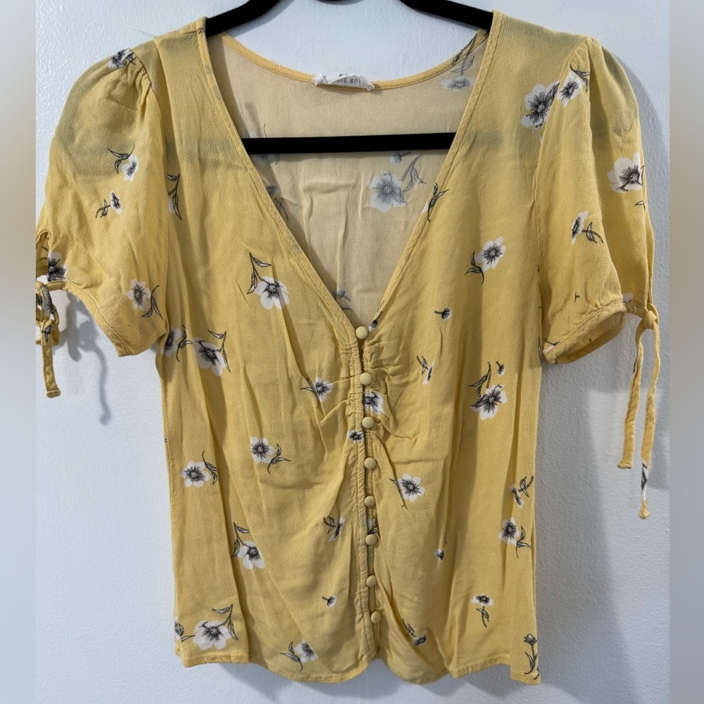 Sophie Rue Small Yellow Floral Top Shirt Short Sleeve Pastel Women Stitch Fix